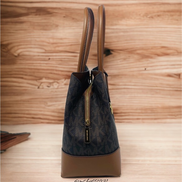 Michael Kors MERCER GALLERY MD CENTER ZIP TOTE + WALLET...